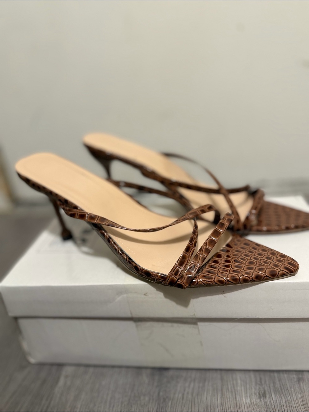 SHEIN Brown Croc-Embossed Pointed Toe Strappy Kitten Mules